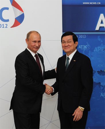 Tổng thống Vladimir Putin và Chủ tịch nước Trương Tấn Sang trong cuộc gặp bên lề Hội nghị APEC 2012 tại Nga.